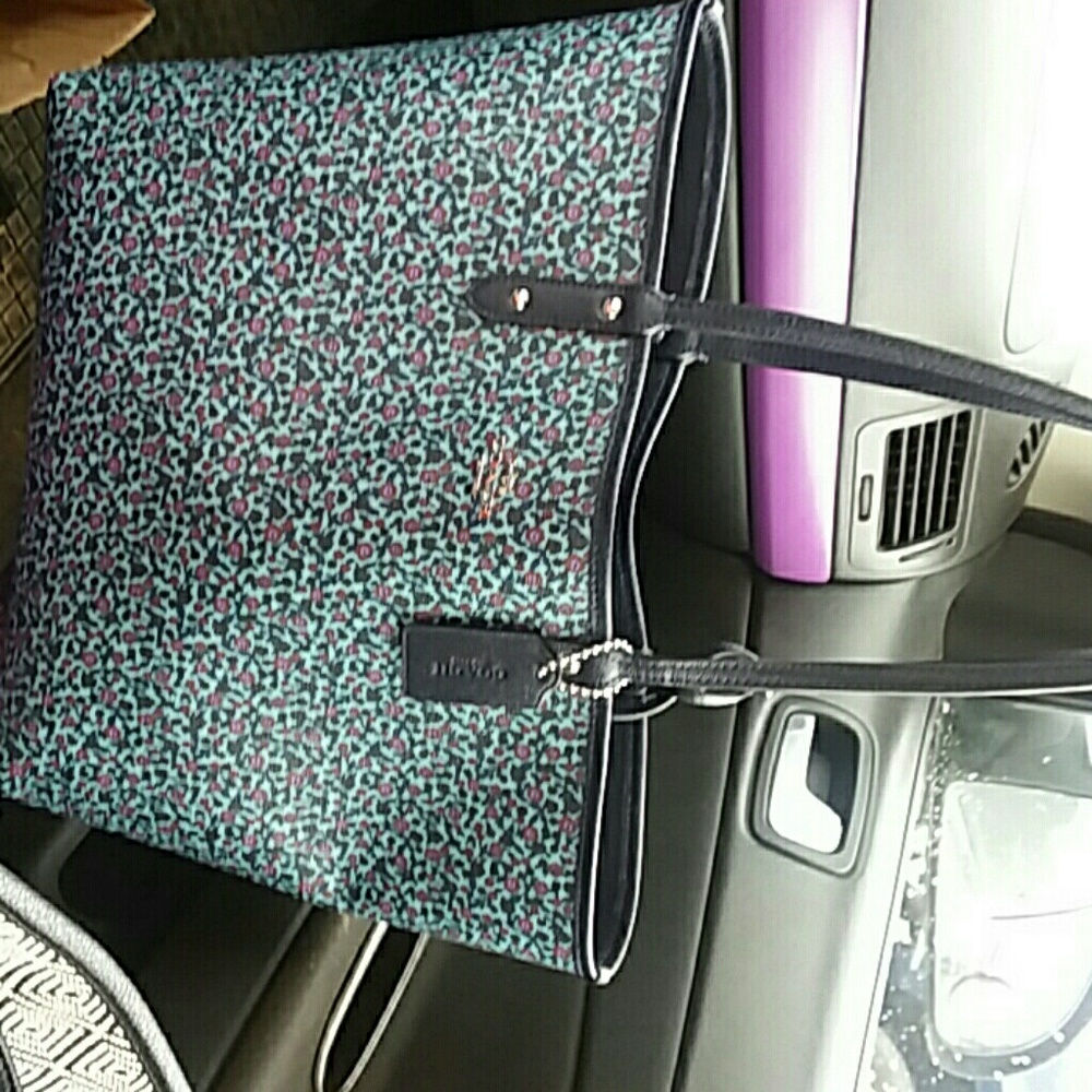 Coach tote and wristlet
